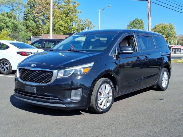Used 2017 Kia Sedona LX w/ LX Essentials Premium Package FWD image 1