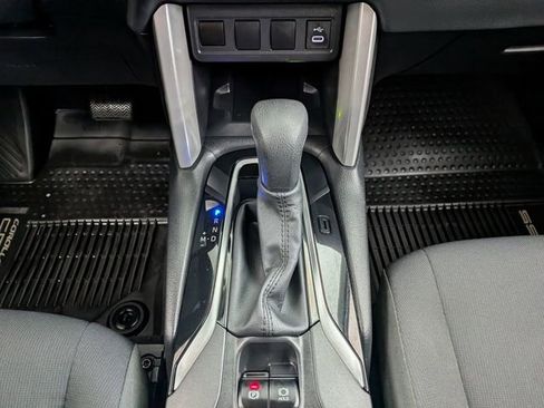 Used 2024 Toyota Corolla Cross LE image 27