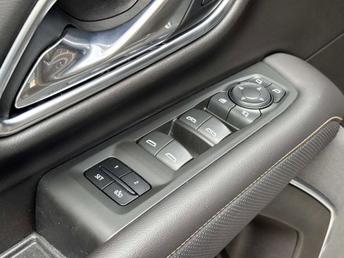 Used 2021 GMC Yukon AT4 w/ AT4 Premium Package AWD/4WD image 13