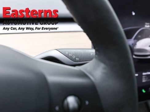 Used 2023 Tesla Model 3 Standard Range image 13