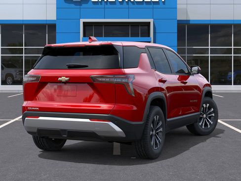 New 2026 Chevrolet Equinox LT w/ LPO, Floor Liner Package image 4