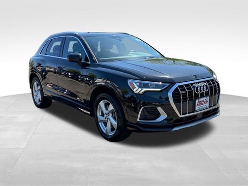 Used 2020 Audi Q3 2.0T Premium Plus w/ Premium Plus Package AWD/4WD image 4