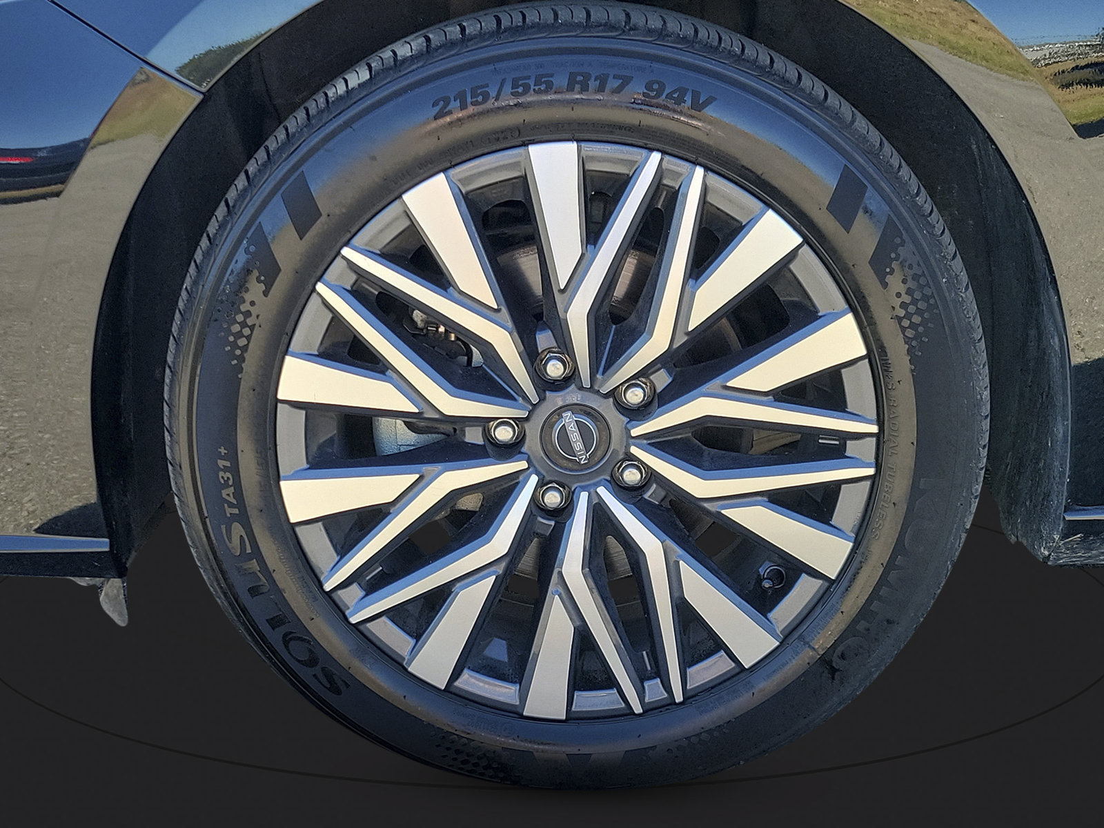 Used 2025 Nissan Altima 2.5 SV FWD image 9