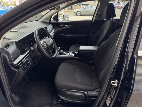 Used 2026 Kia Sportage LX FWD image 27