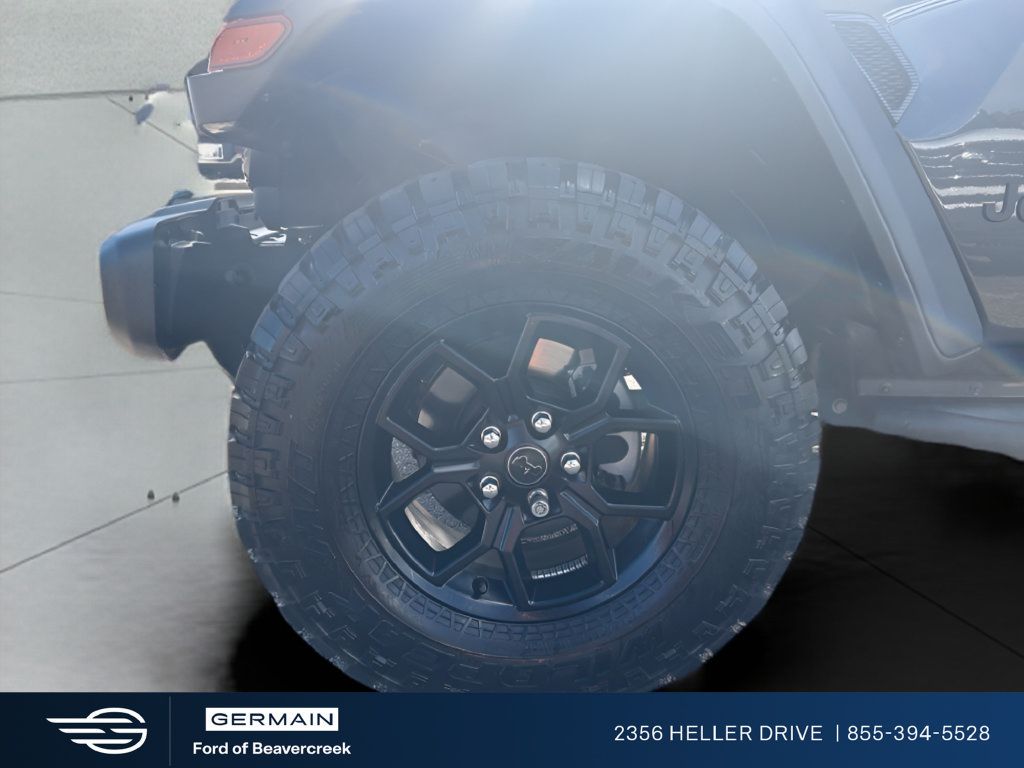 Used 2024 Jeep Wrangler Unlimited Sport AWD/4WD image 29