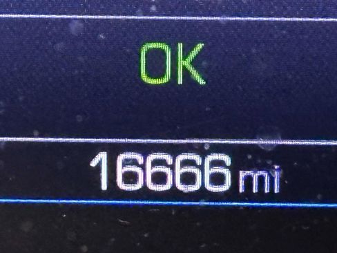 Used 2023 Chevrolet Equinox LT image 29