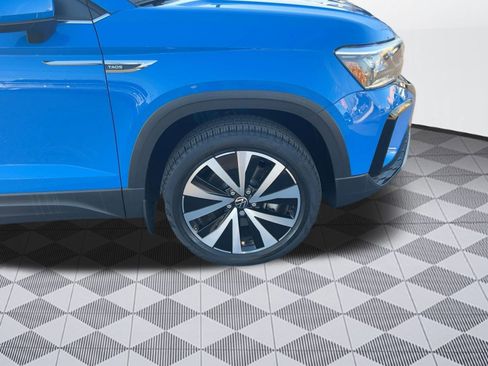 Used 2022 Volkswagen Taos SE image 11