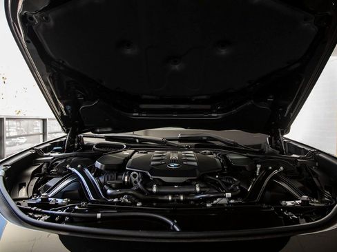 Used 2025 BMW 760i xDrive w/ Executive Package image 35