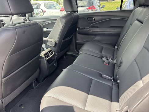 Used 2023 Honda Passport EX-L image 12