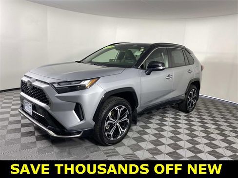 Used 2025 Toyota RAV4 XSE image 4