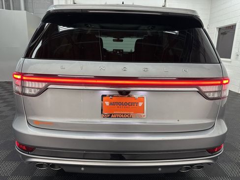 Used 2023 Lincoln Aviator Reserve w/ Equipment Group 201A image 8