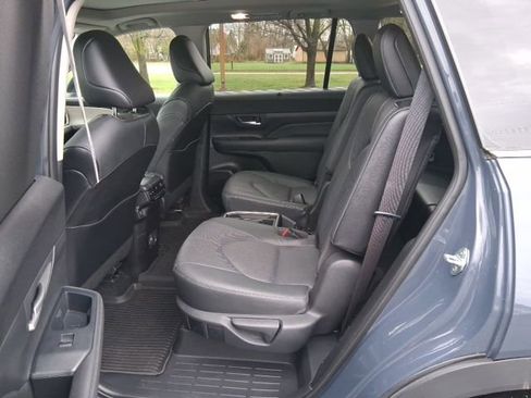 Used 2024 Toyota Grand Highlander Platinum image 20