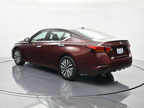 Certified 2024 Nissan Altima 2.5 SV FWD image 7