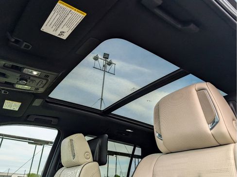 Used 2021 Cadillac Escalade Sport w/ Driver Assist Tech Package AWD/4WD image 21