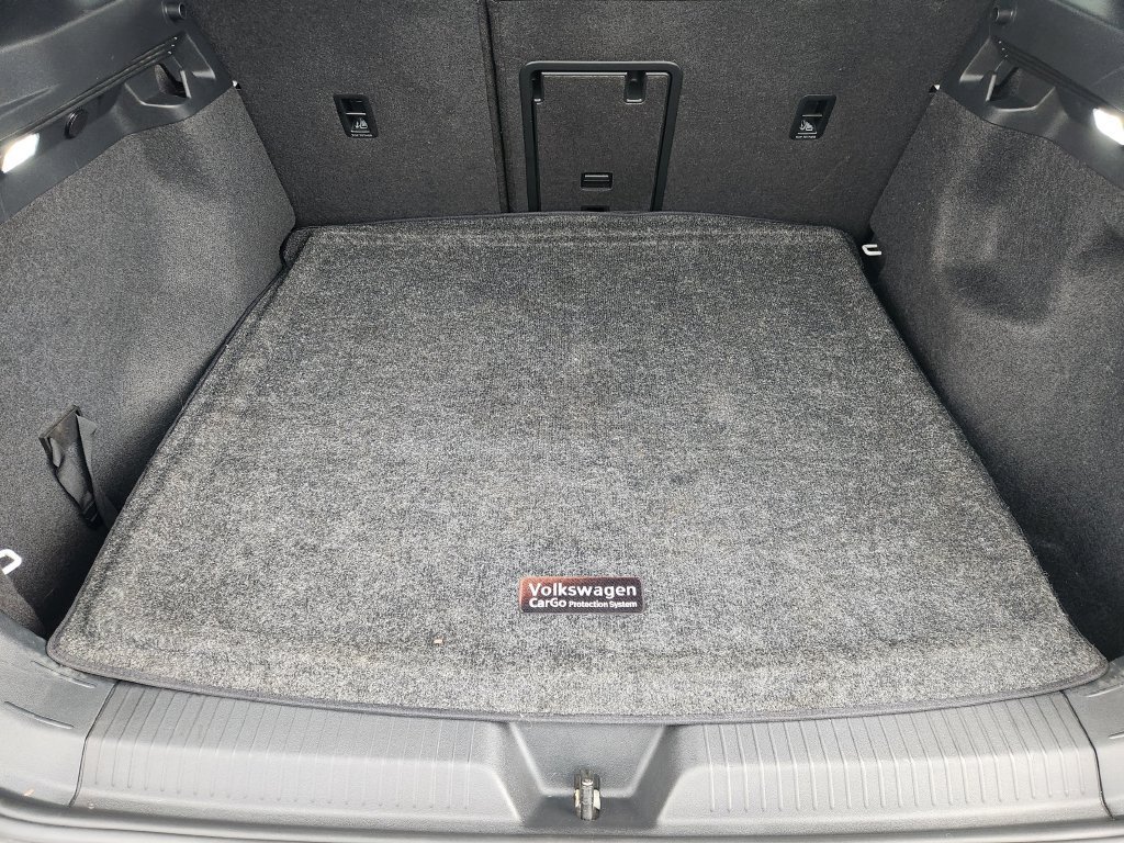 Used 2022 Volkswagen ID.4 Pro S w/ Gradient Package RWD image 32