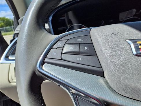 Used 2020 Cadillac XT5 Premium Luxury image 15