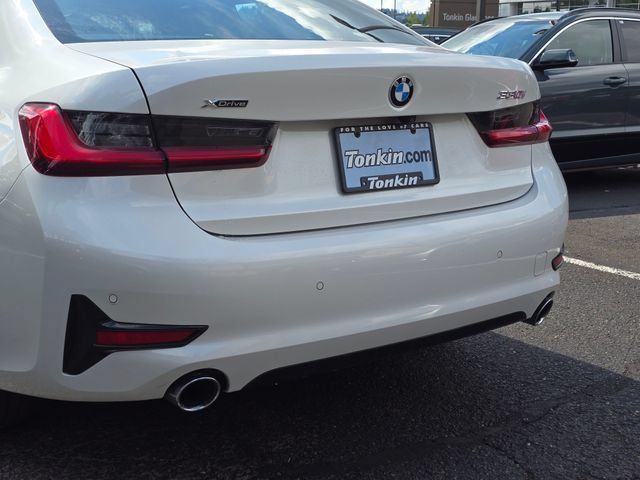 Used 2021 BMW 330i xDrive Sedan w/ Premium Package AWD/4WD image 13