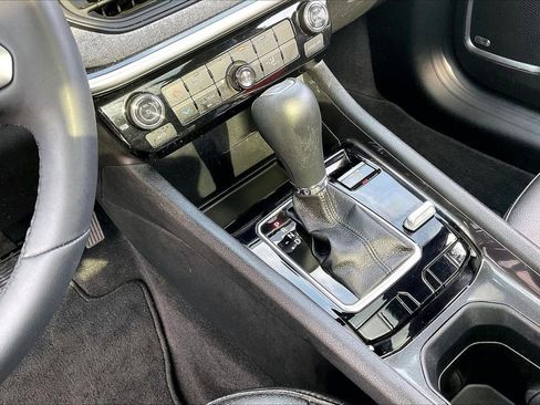 Used 2024 Jeep Compass Latitude w/ Sun and Sound Group image 32