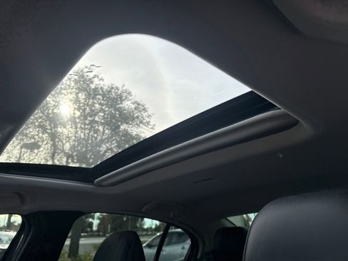 Used 2023 MAZDA MAZDA3 2.5 Turbo Sedan w/Premium Plus image 26