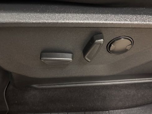 Used 2023 Ford F150 XLT w/ Equipment Group 302A High image 32