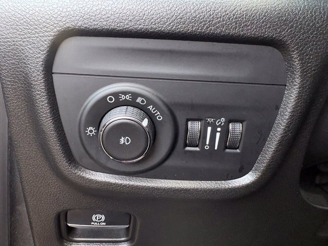 Used 2022 Jeep Grand Cherokee L Limited AWD/4WD image 19