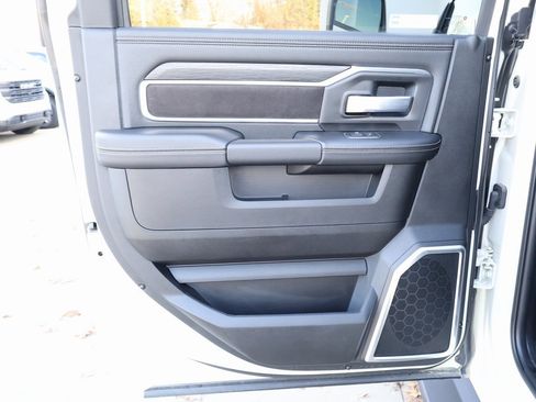 Used 2023 RAM 2500 Laramie w/ Night Edition image 26