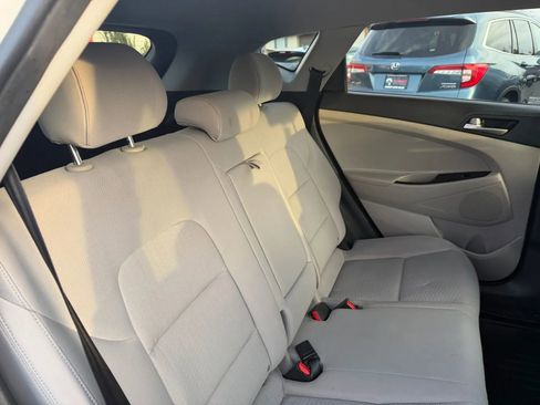 Used 2019 Hyundai Tucson SE image 23