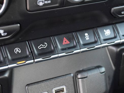 Used 2021 Chevrolet Silverado 1500 LT RWD image 11