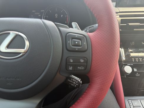 Used 2025 Lexus IS 500 w/ F-Sport Performance RWD image 36