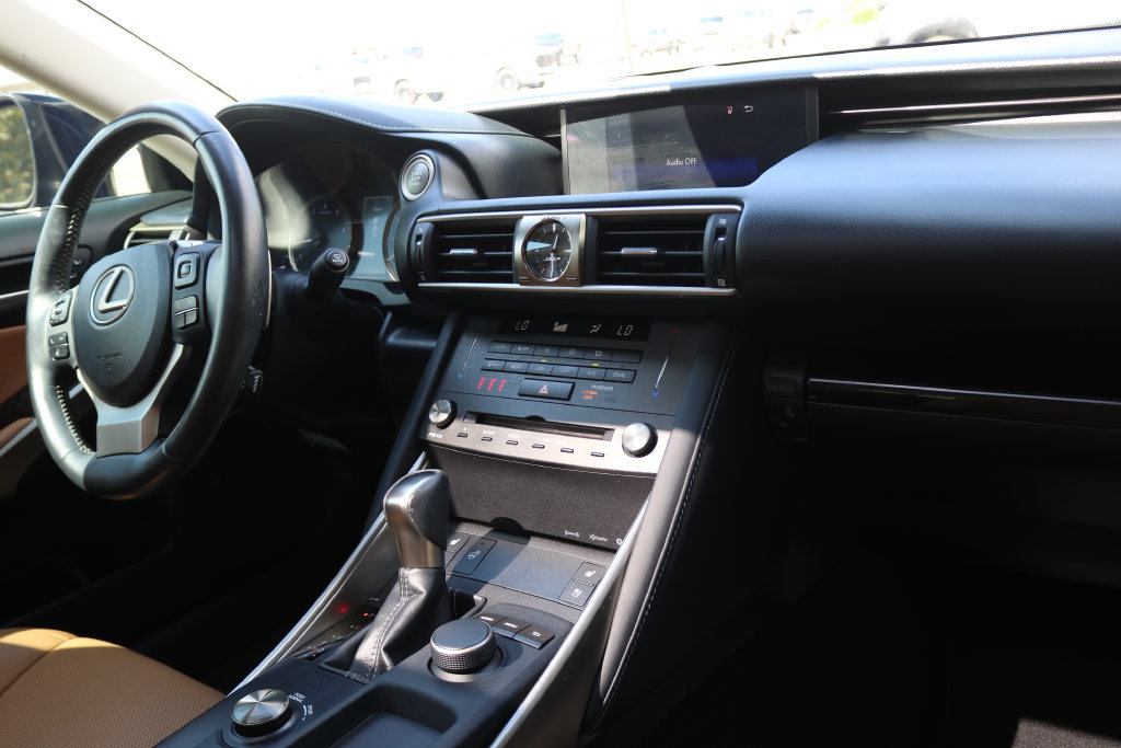 Used 2019 Lexus IS 300 w/ Premium Package RWD image 19