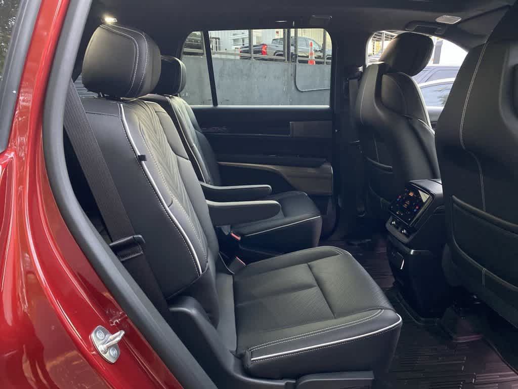 Certified 2026 Cadillac Vistiq Luxury w/ LPO, Floor Liner Package AWD/4WD image 18