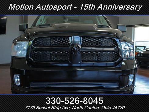 Used 2019 RAM 1500 Express w/ Wheel & Sound Group AWD/4WD image 3