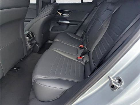 Used 2026 Mercedes-Benz GLC 300 4MATIC image 13