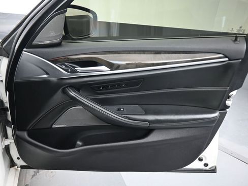 Used 2018 BMW 540i xDrive AWD/4WD image 41