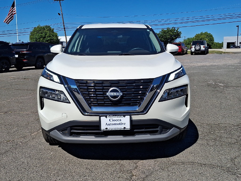 Used 2023 Nissan Rogue SV AWD/4WD image 5