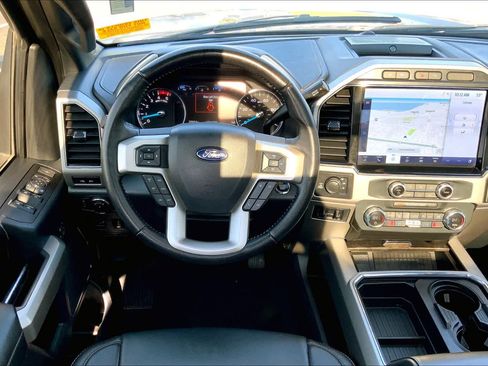 Used 2022 Ford F250 Lariat w/ Lariat Ultimate Package AWD/4WD image 6