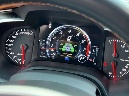 Used 2018 Chevrolet Corvette Z06 w/ Z07 Performance Package RWD image 22