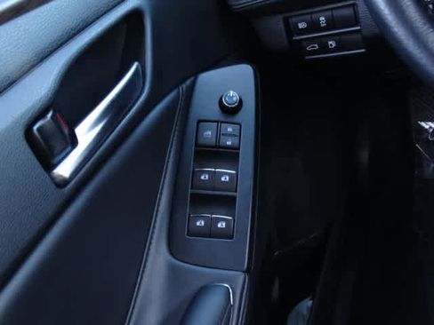 Certified 2019 Toyota Avalon XLE image 37