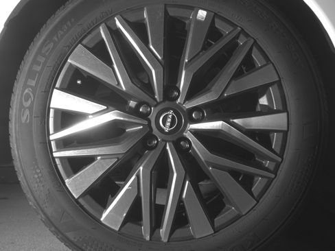 Used 2025 Nissan Altima 2.5 SV FWD image 15