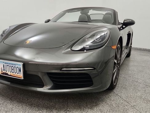 Used 2017 Porsche 718 Boxster RWD image 14