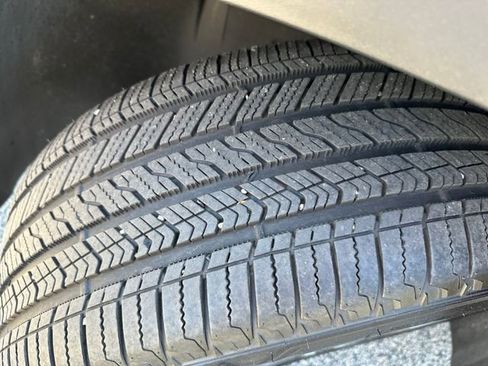Used 2021 Volkswagen Atlas SEL R-Line AWD/4WD image 42