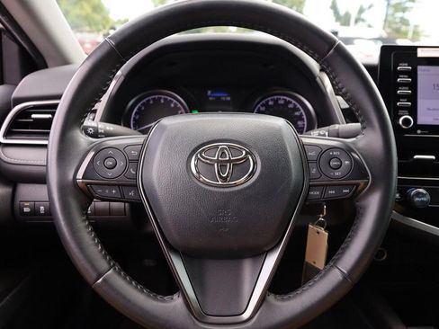 Used 2024 Toyota Camry SE FWD image 11