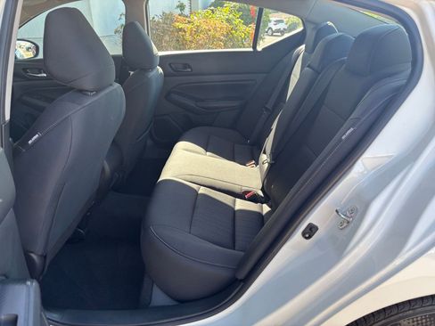 Used 2025 Nissan Altima 2.5 SV FWD image 27