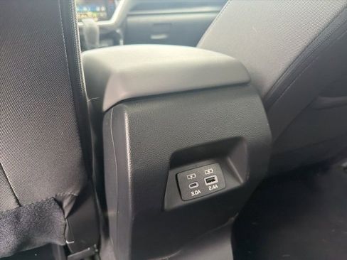 Used 2025 Subaru Crosstrek 2.0i Premium image 9