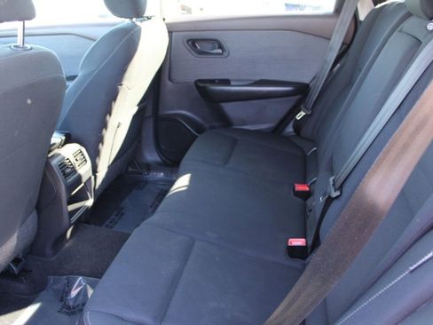 Used 2023 Nissan Rogue S image 24