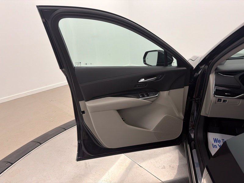 Used 2023 Cadillac XT4 Premium Luxury AWD/4WD image 19