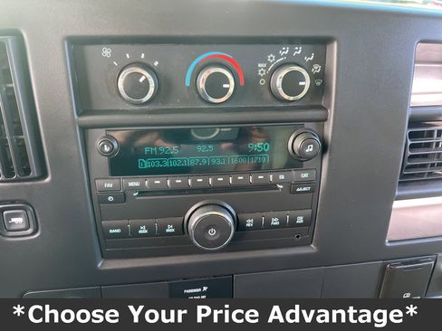 Used 2016 GMC Savana 3500 image 51