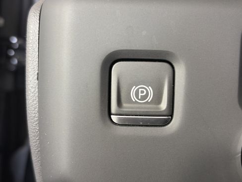 Certified 2024 GMC Sierra 1500 AT4 w/ Technology Package AWD/4WD image 43