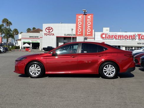 Used 2026 Toyota Camry LE w/ Convenience Package FWD image 39