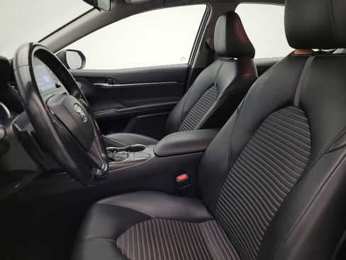 Used 2022 Toyota Camry SE image 17